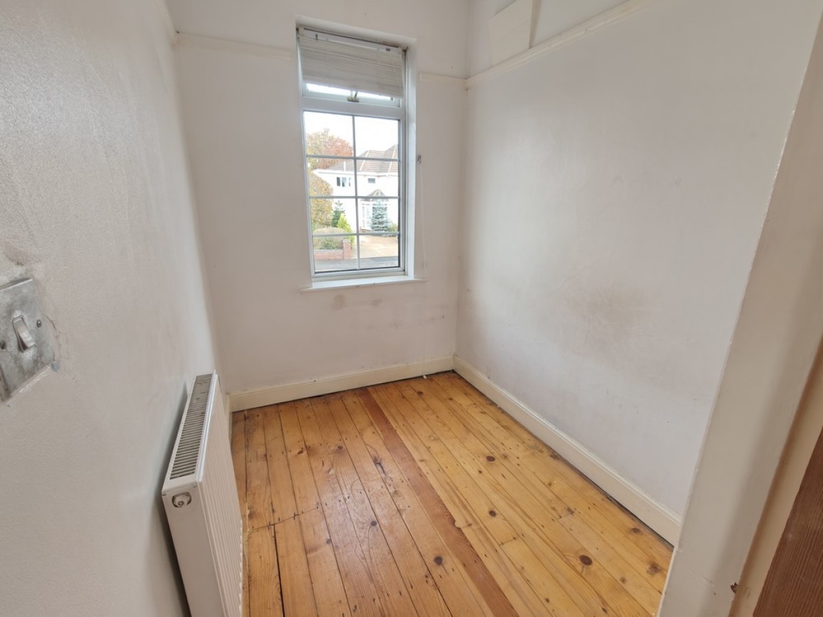 The Meadway, Headless Cross