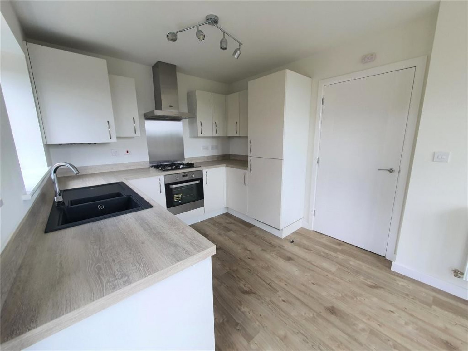 3 bedroom House for Letting Ashford Road