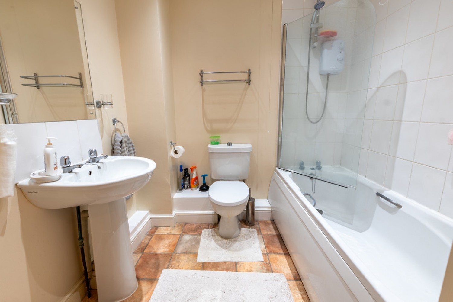 1 bedroom Flat for Sale Taylors Court, Taylors Lane