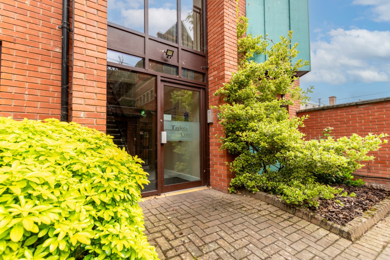1 bedroom Flat for Sale Taylors Court, Taylors Lane