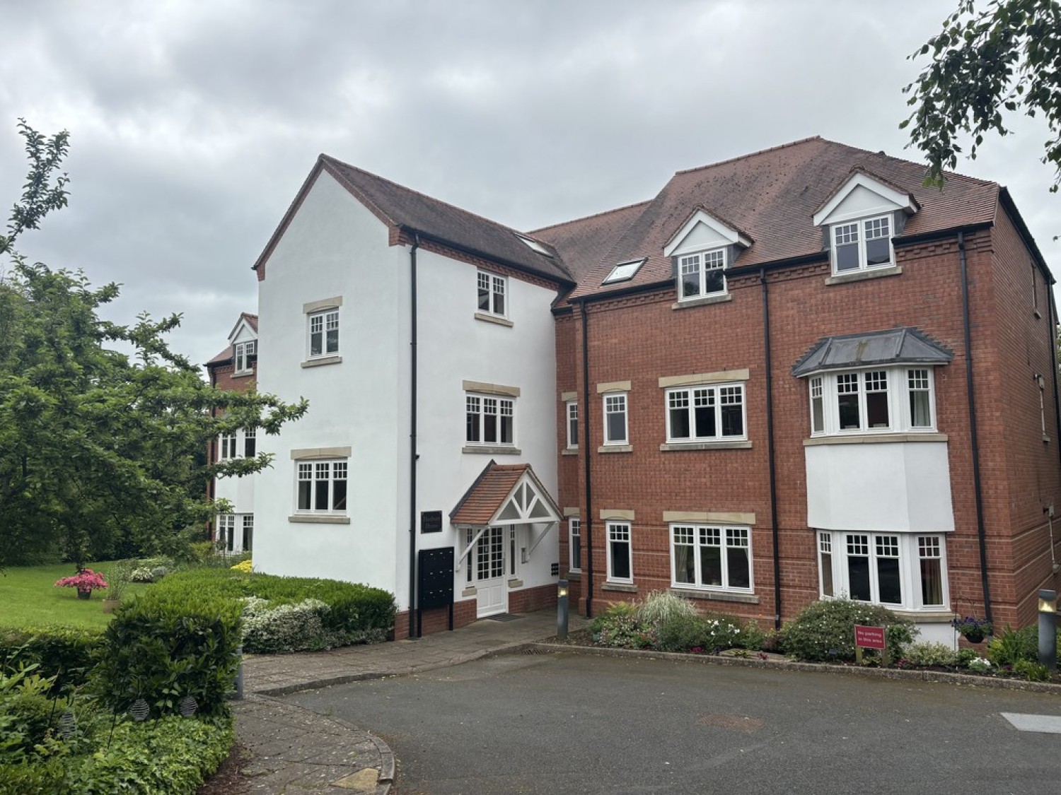 Hanbury House, Battenhall