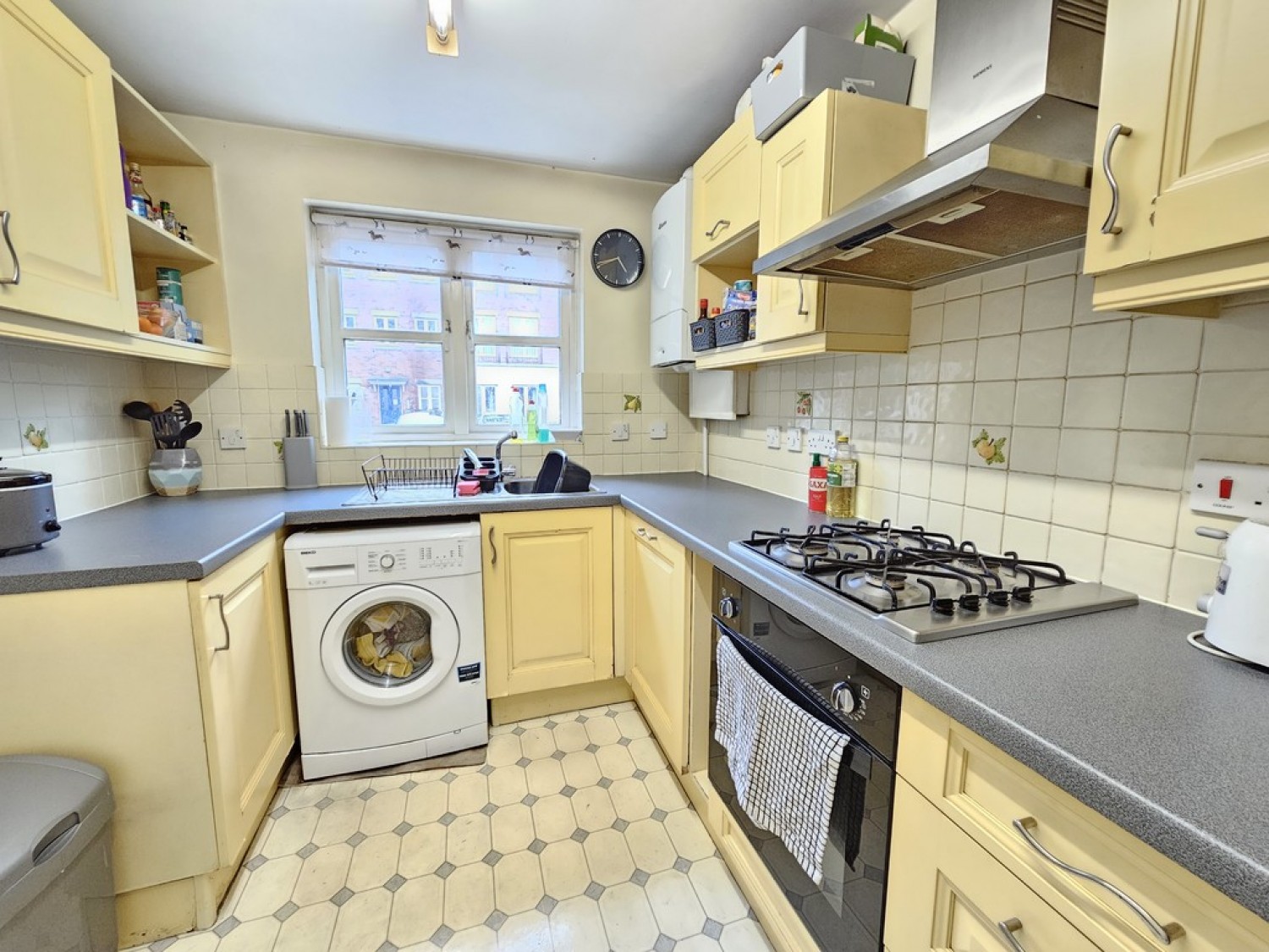 Lion Court, Worcester