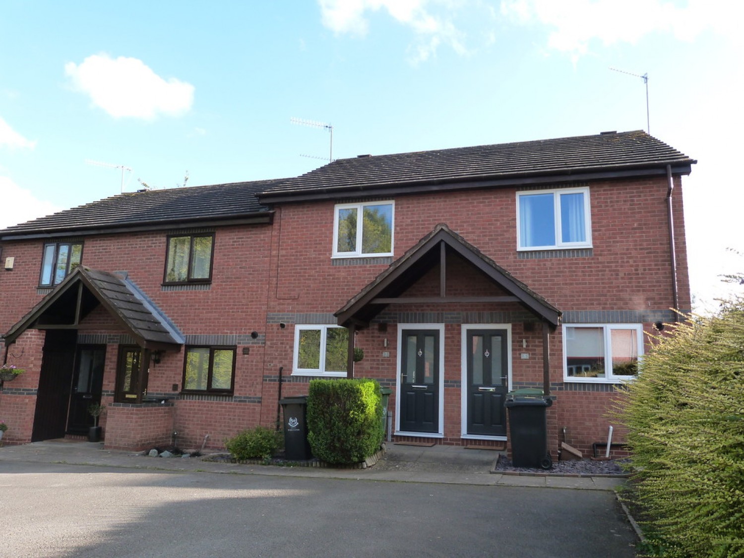 2 bedroom House for Letting Burgess Close, Worcester