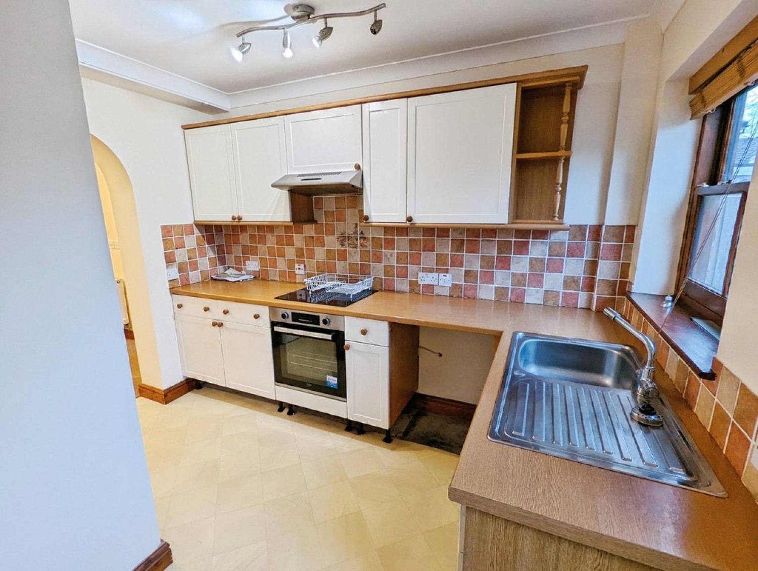 2 bedroom House for Letting Checketts Lane,, North Worcester