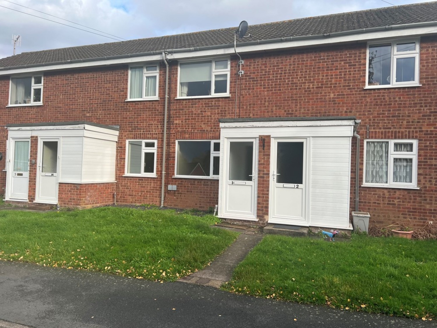 2 bedroom Flat for Letting Forest Close, St.Johns