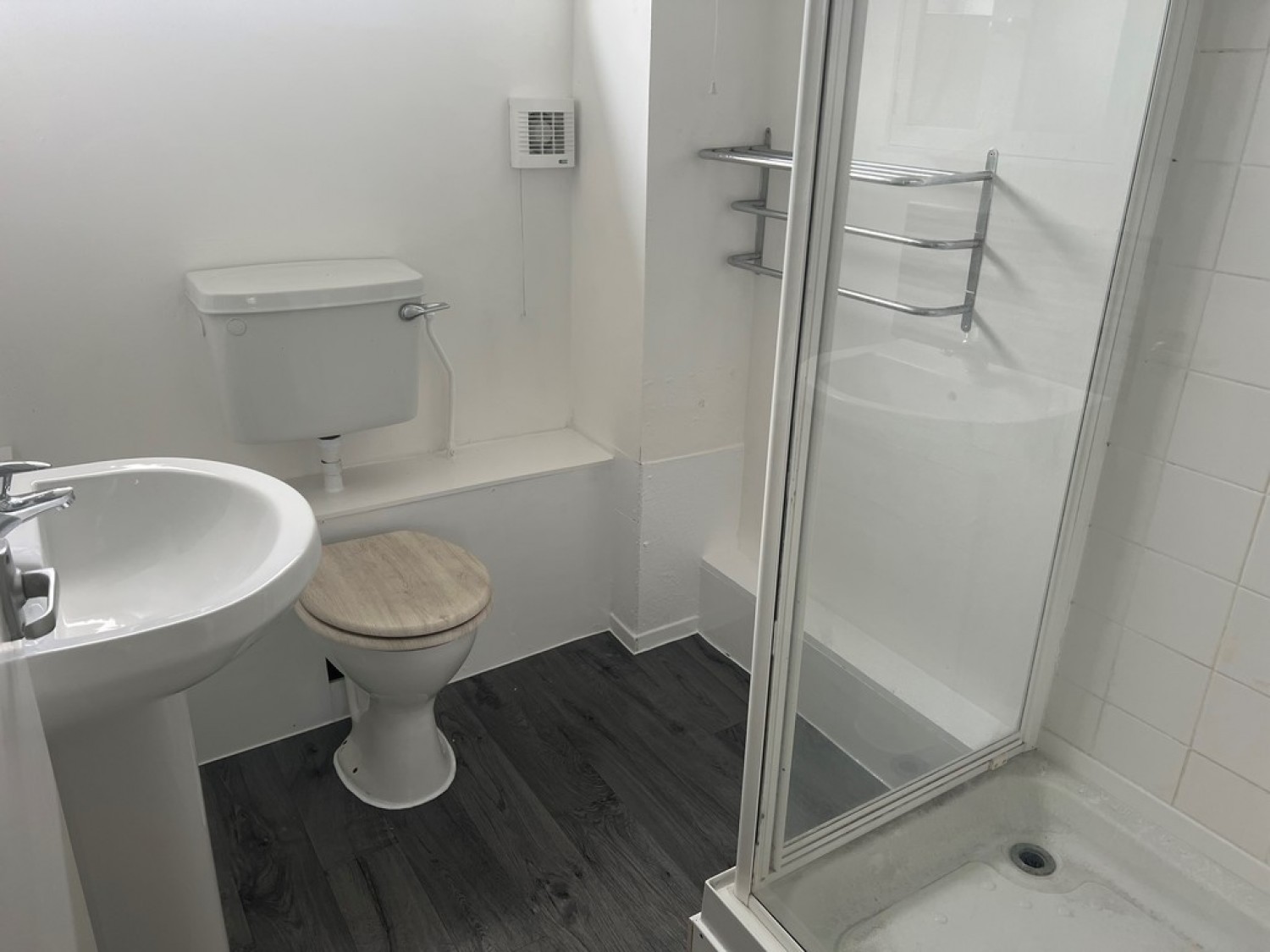 2 bedroom Flat for Letting Forest Close, St.Johns