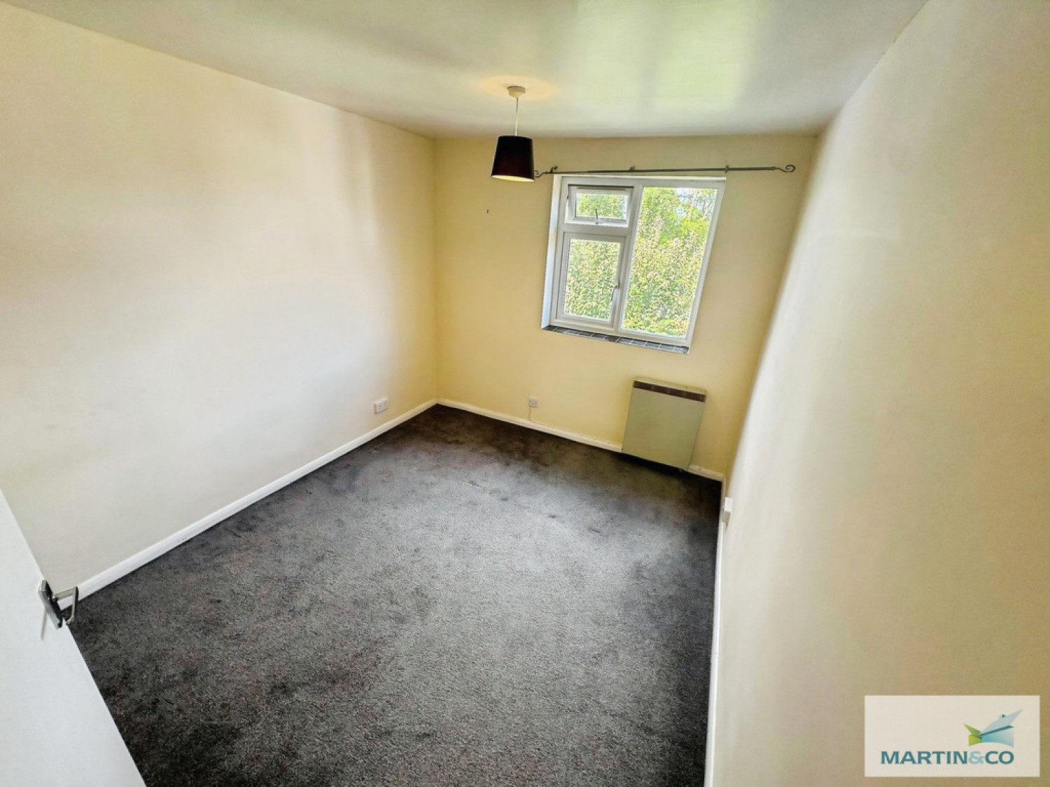 2 bedroom Flat for Letting Forest Close, St.Johns