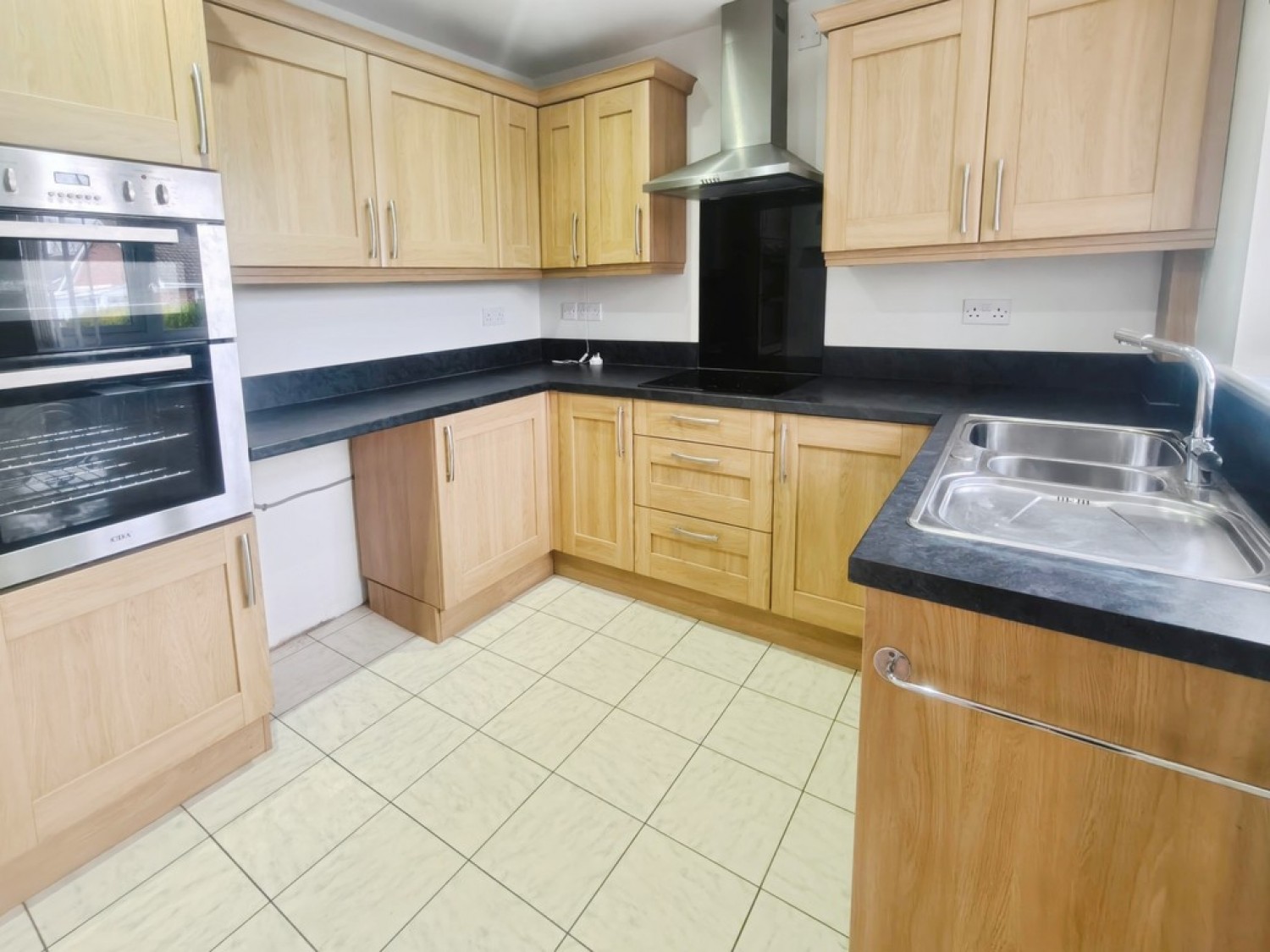 2 bedroom Bungalow for Letting Tearne Street, St.Johns