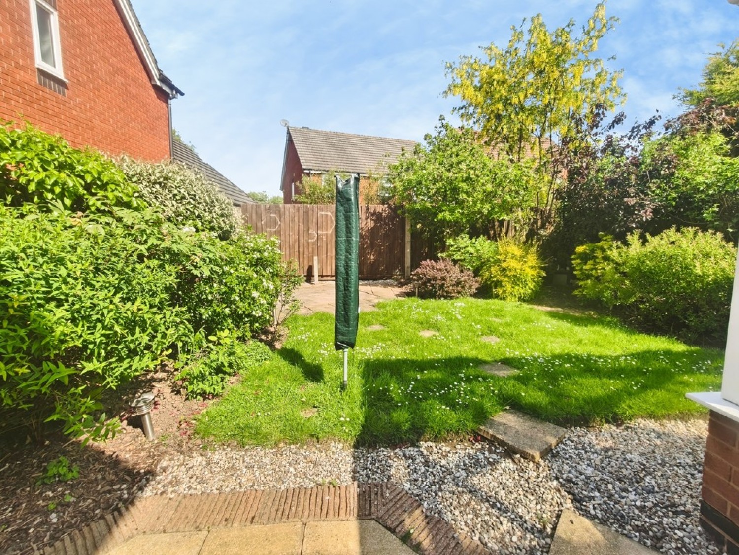 4 bedroom House for Letting Carisbrooke Avenue, Warndon Villages