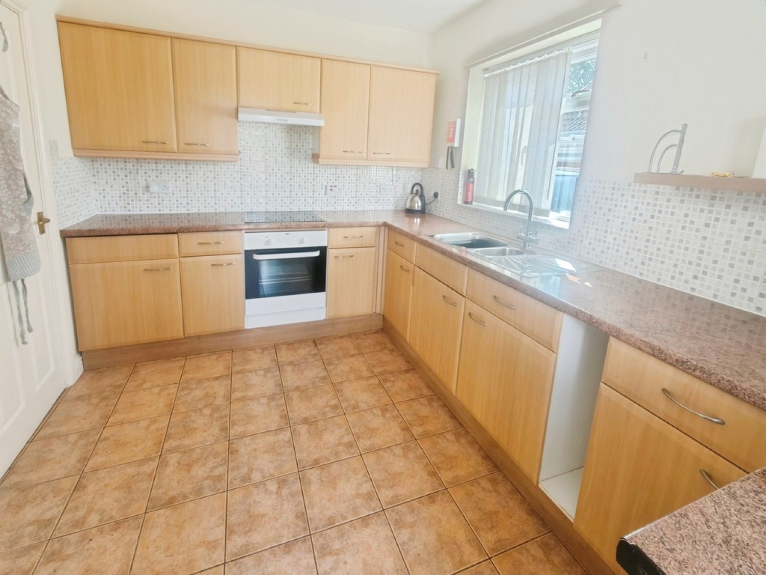 2 bedroom Bungalow for Letting Oakfield Drive, Kempsey