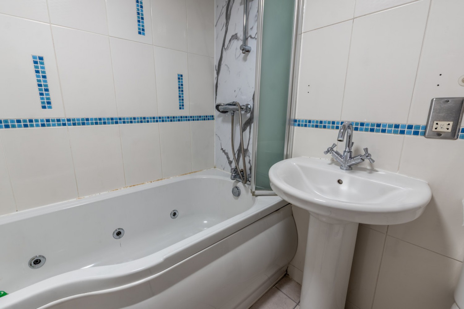 Pippen Field, Warndon Villages