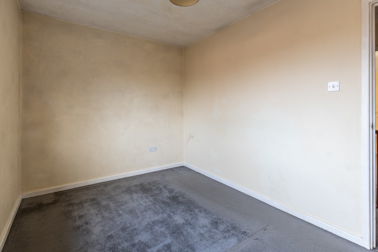 2 bedroom House for Sale Nine Acres Green