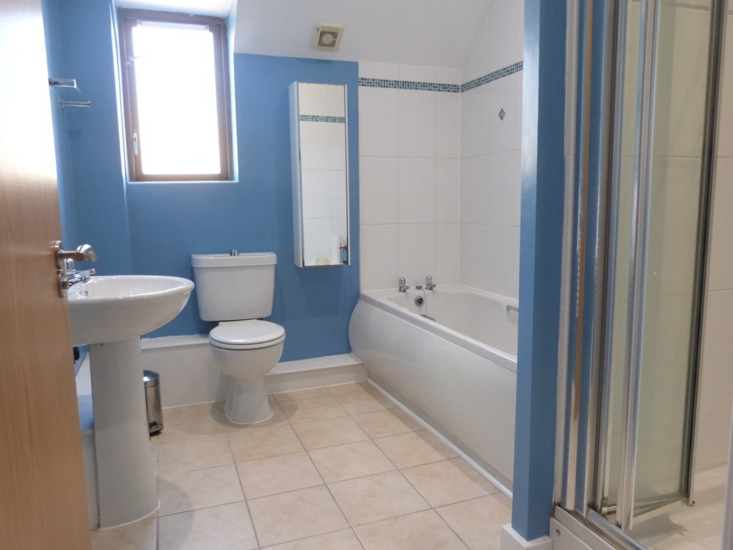 2 bedroom Flat in Ombersley Road