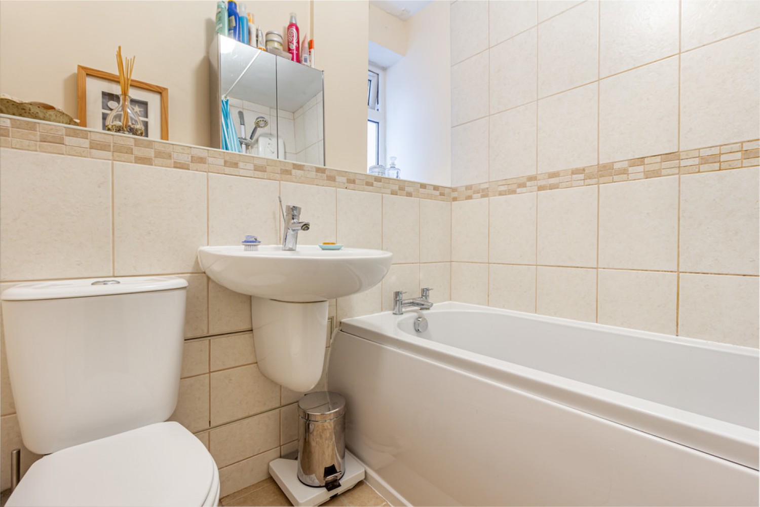 2 bedroom Flat for Sale Athelstan House, The Hill Avenue