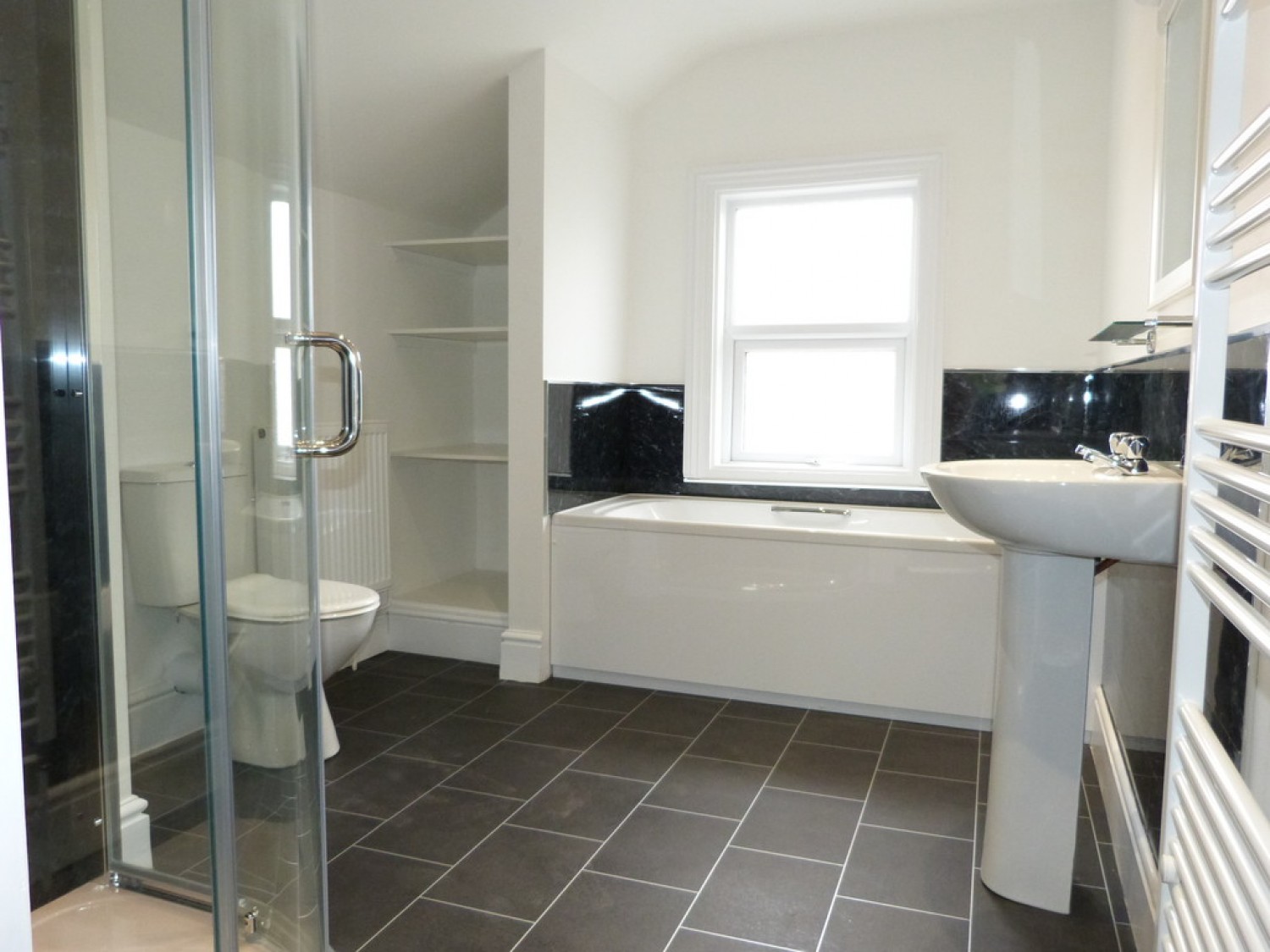 2 bedroom House for Sale Wolverton Road, Worcester