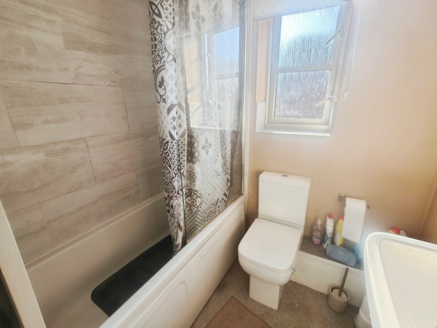 3 bedroom House for Letting Peabody Avenue