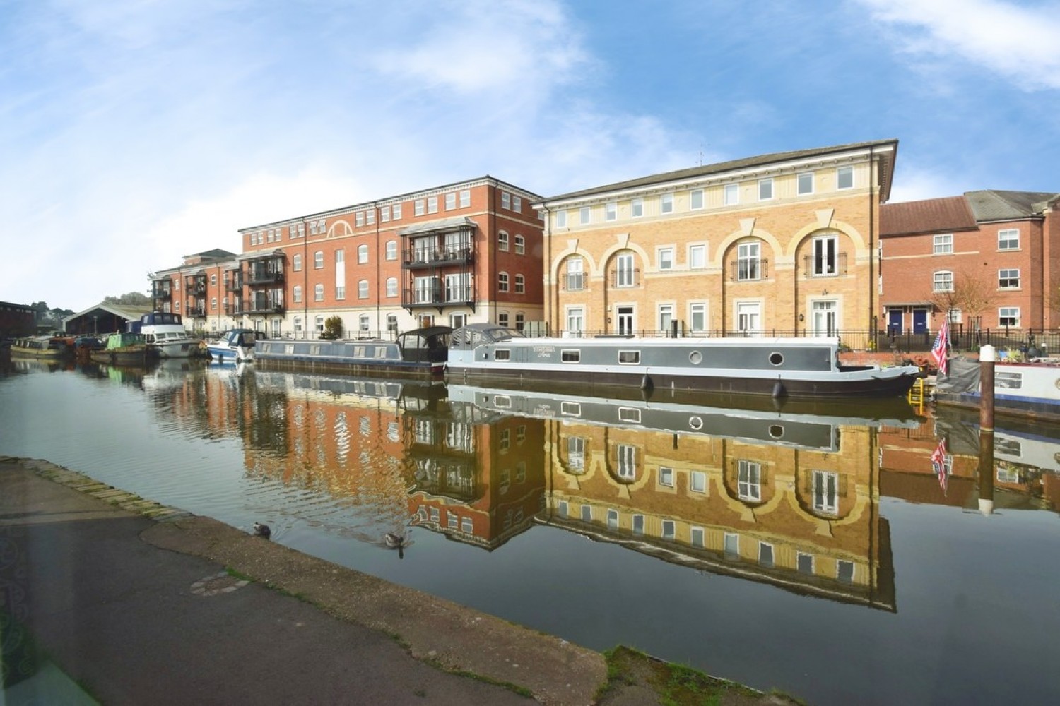 2 bedroom Flat for Sale The Wharf, Diglis Road