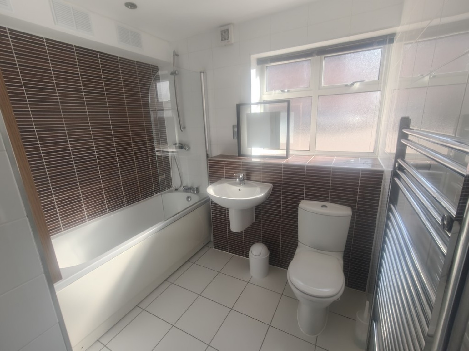 2 bedroom Flat for Sale The Wharf, Diglis Road