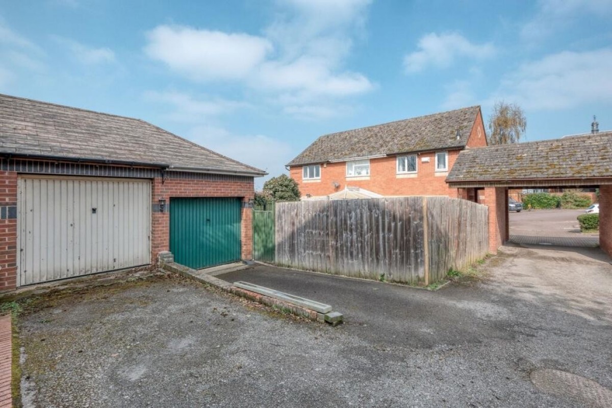 Byfield Rise, Worcester