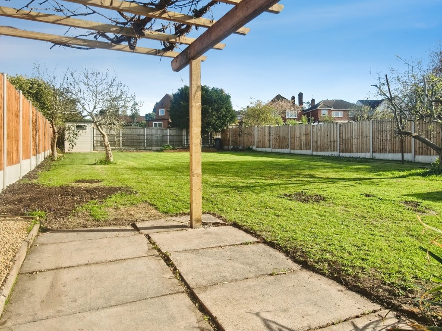 2 bedroom Bungalow for Letting Sebright Avenue