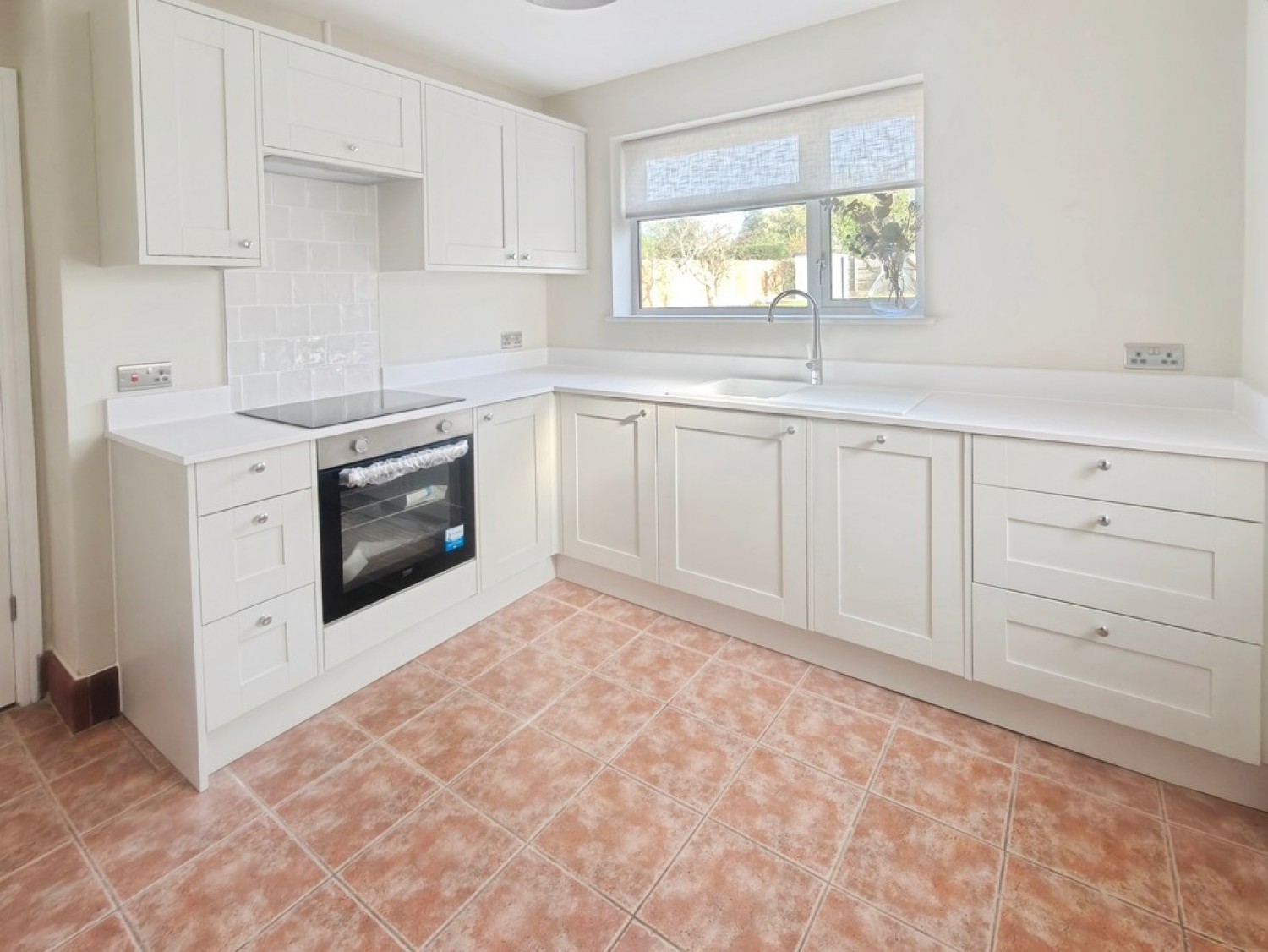 2 bedroom Bungalow for Letting Sebright Avenue