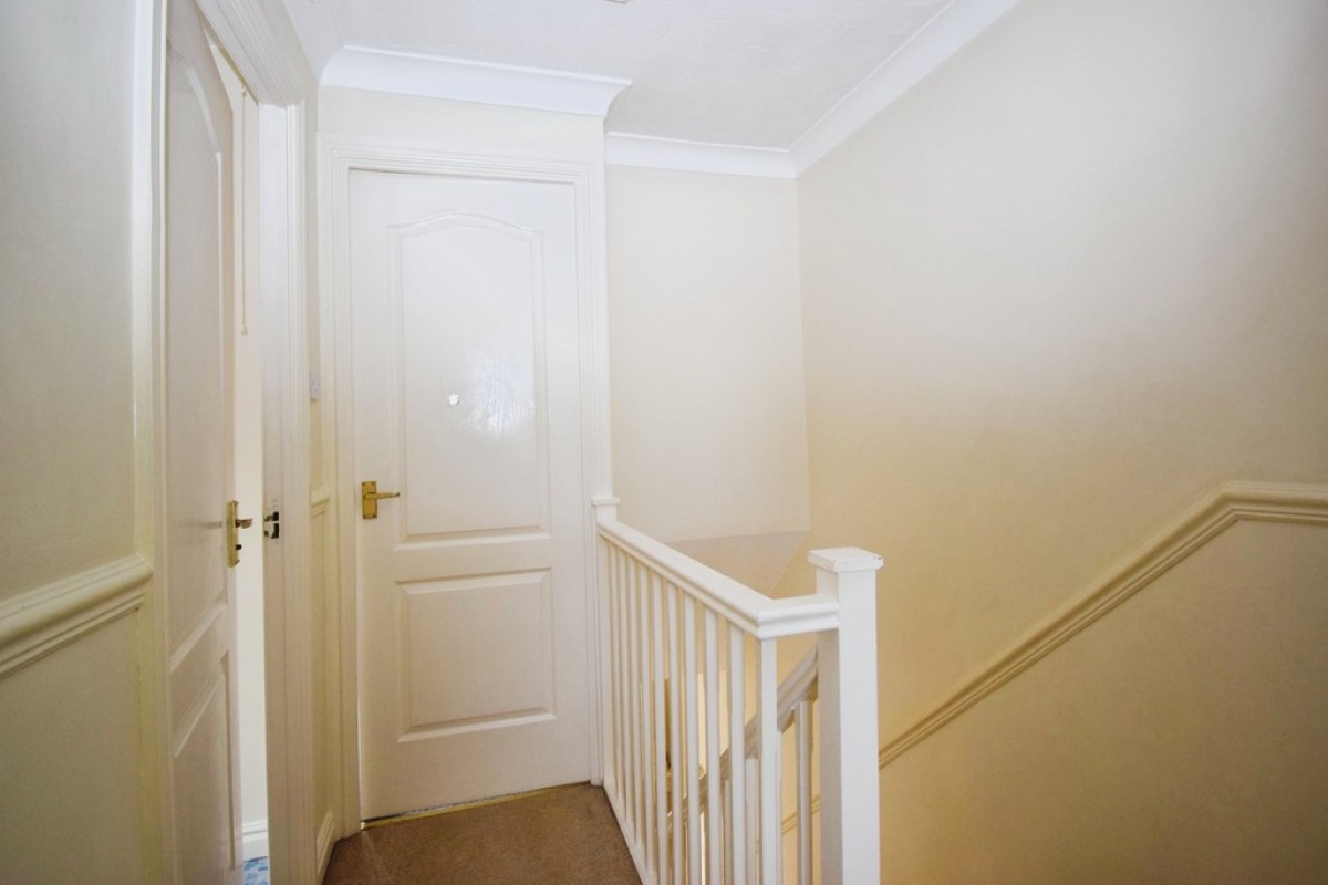 21 Blackwood Road, Bromsgrove, B60 1AN