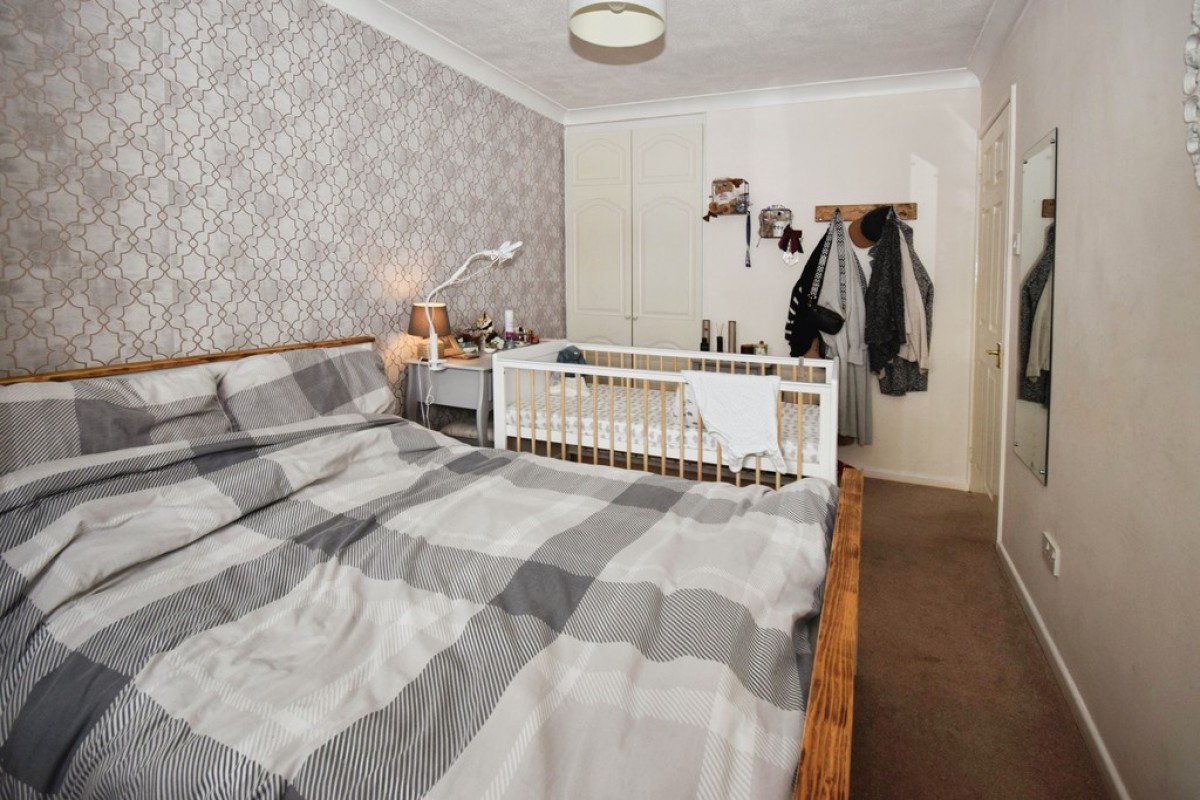 11 Bicton Avenue, St Peters, Worcester, WR5 3TF