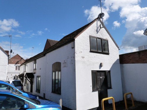 The Old Saddlery, 64B High Street, Pershore, WR10 1DU