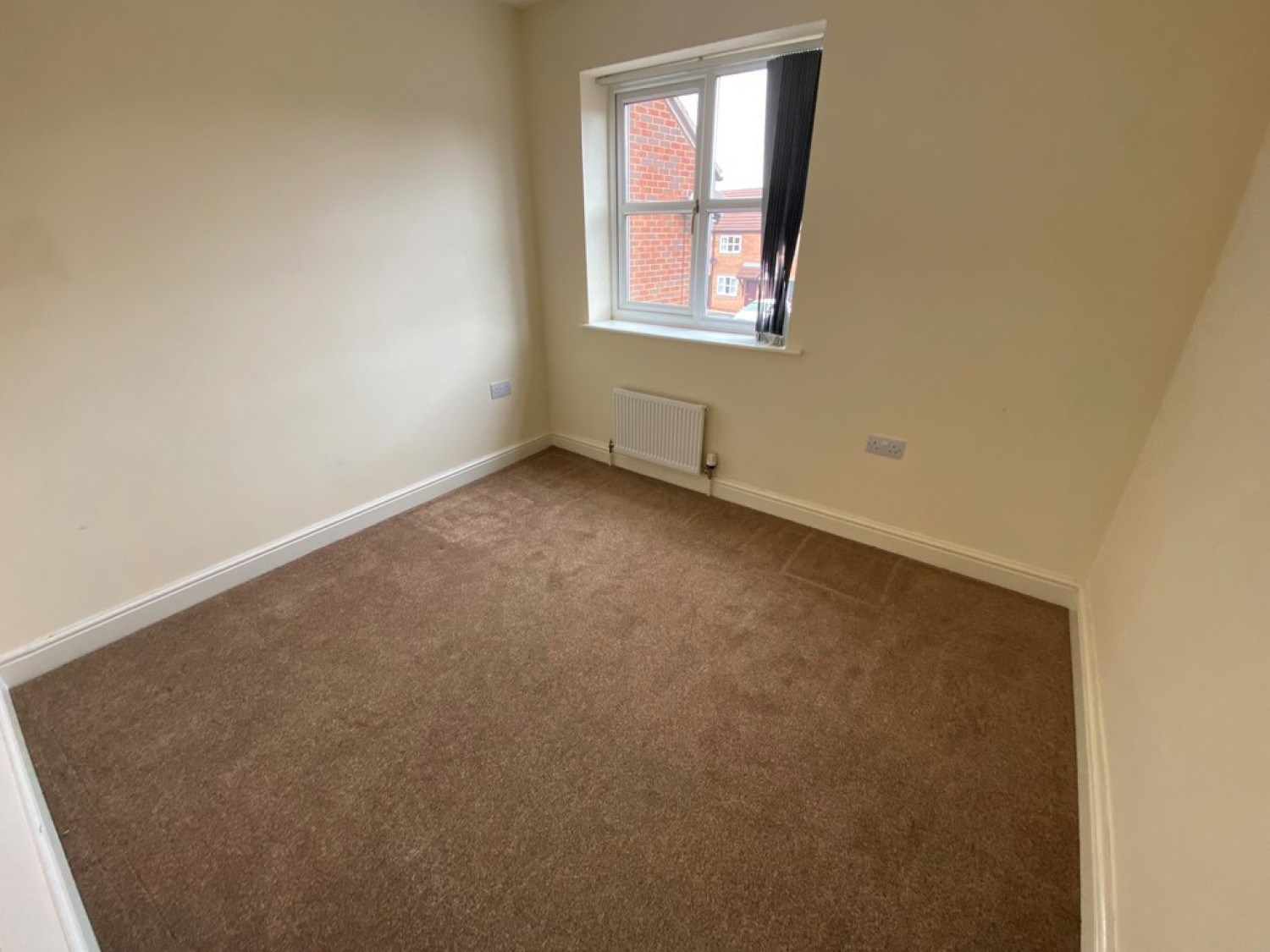 3 bedroom House for Letting Oak Close, Castle Gresley, Swadlincote