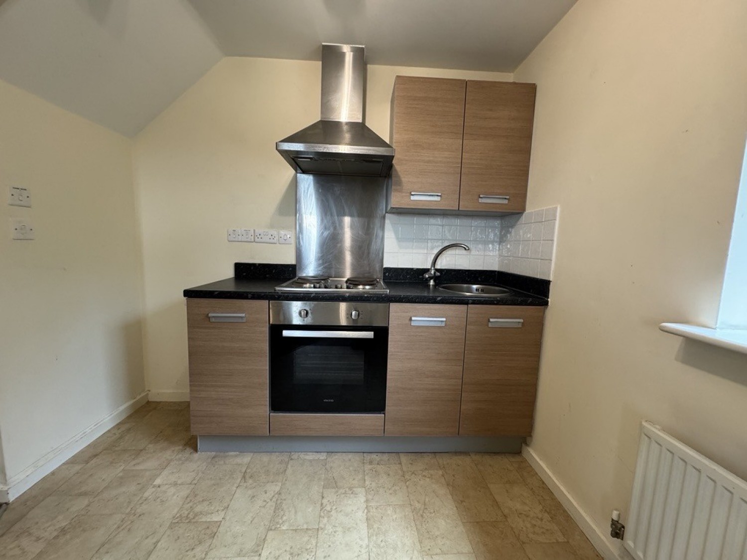 1 bedroom House for Letting Solent Road, Church Gresley