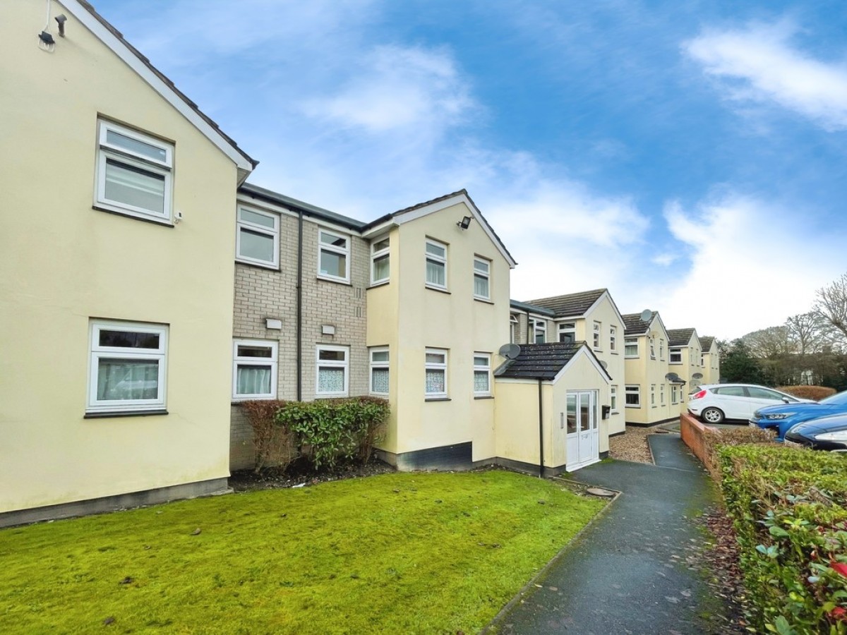Smallthorn Place, Woodville