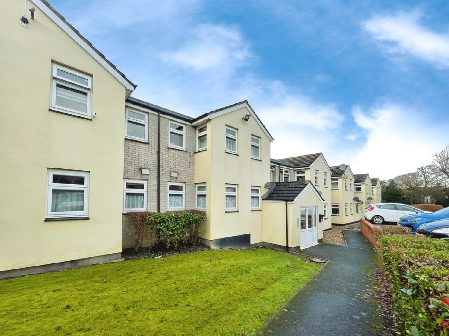 Smallthorn Place, Woodville