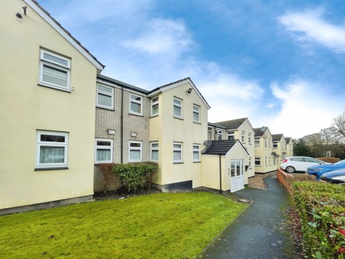 Smallthorn Place, Woodville