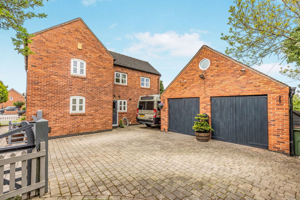 Main Street, Oakthorpe, Swadlincote