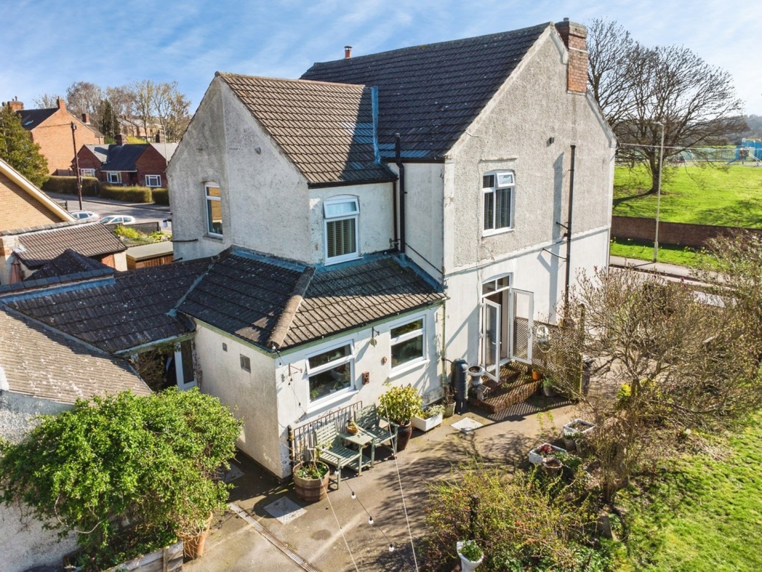 2 bedroom House for Sale Station Road, Hugglescote