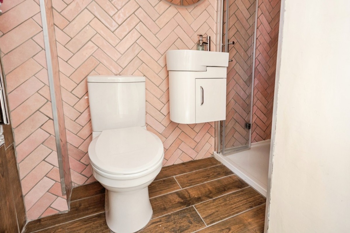 Station Road, Hugglescote