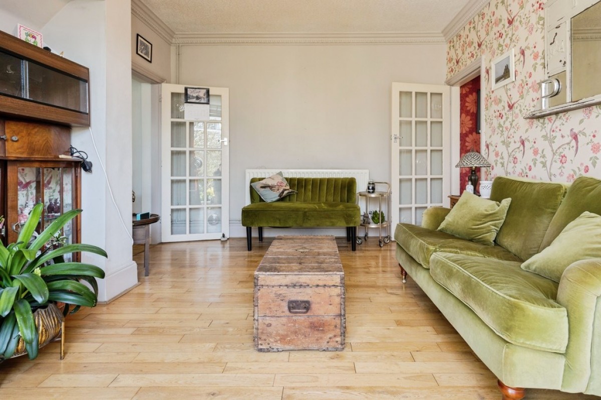 Station Road, Hugglescote