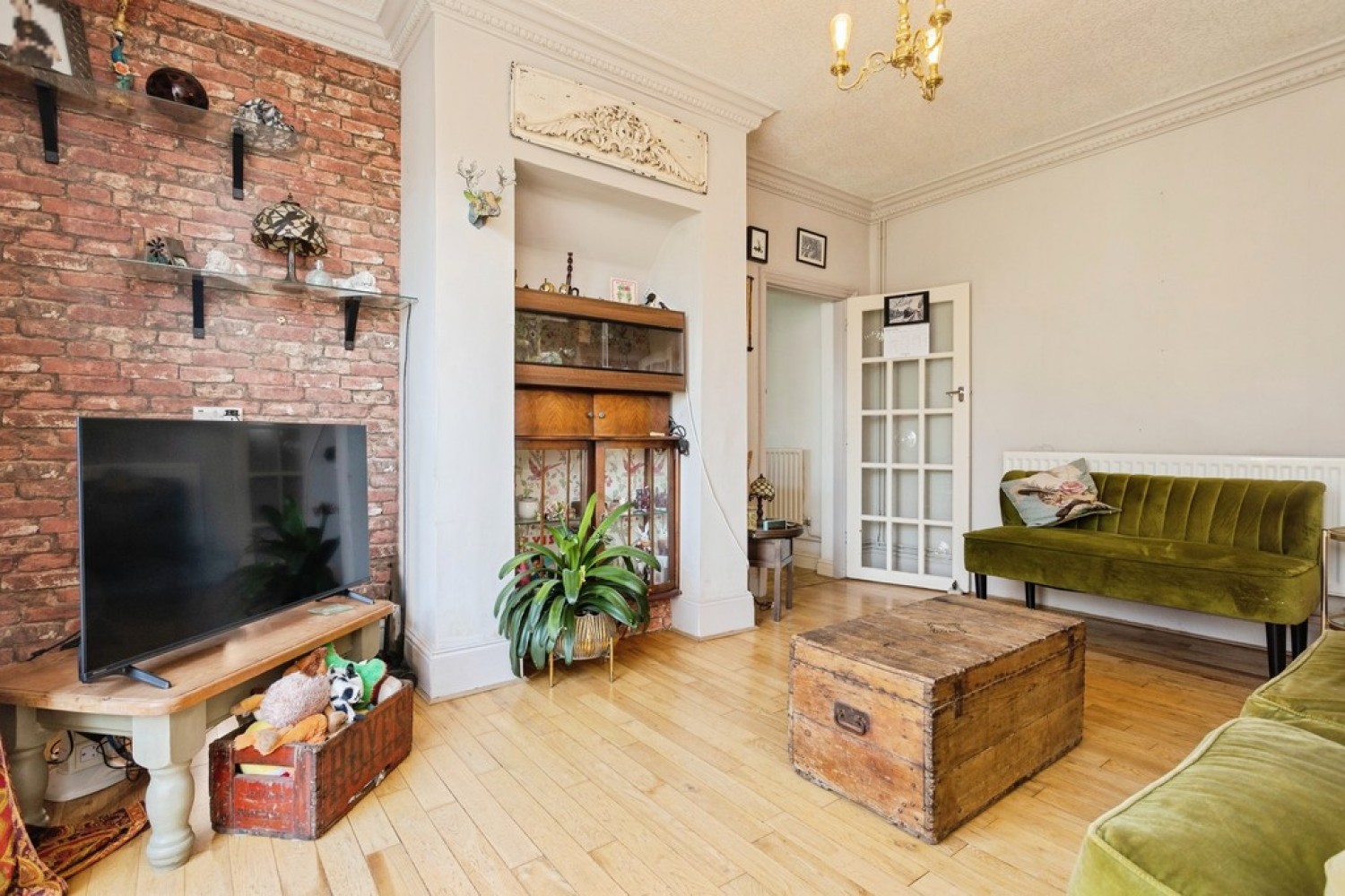 2 bedroom House for Sale Station Road, Hugglescote