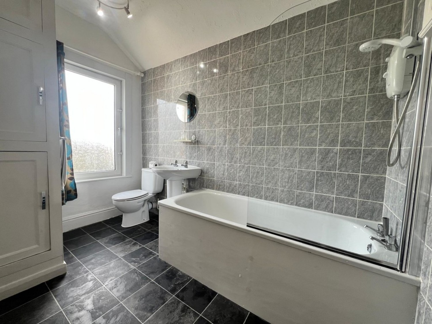 2 bedroom House for Letting Crescent Road