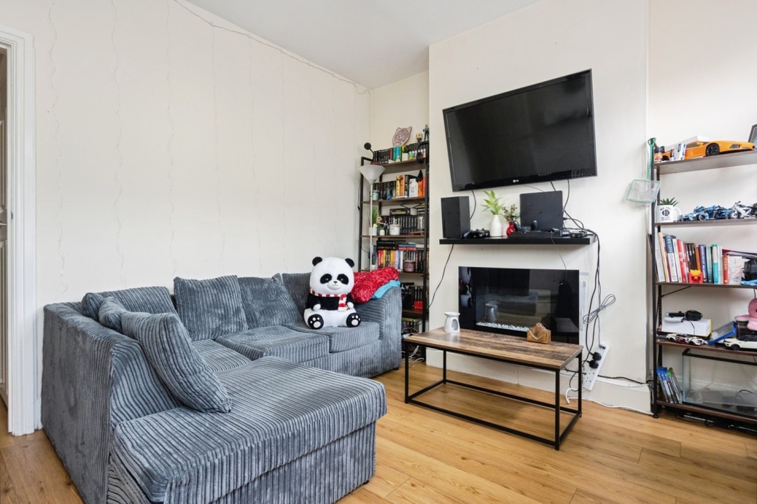 3 bedroom House for Sale Ashby Road , Coalville