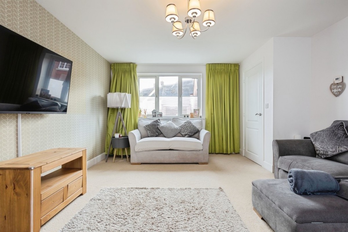 Spitfire Road , Castle Donington