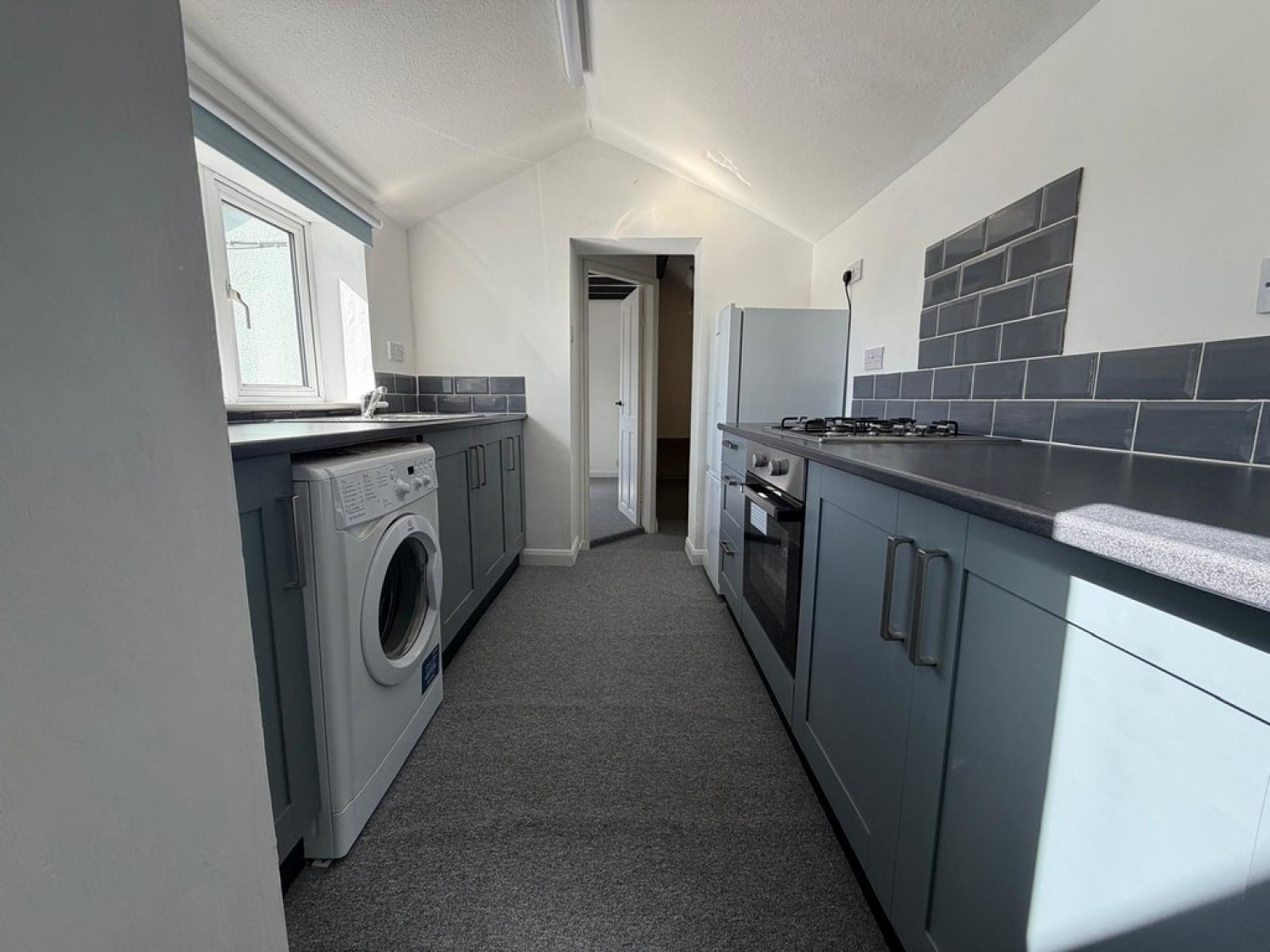 1 bedroom Flat for Letting Avenue road