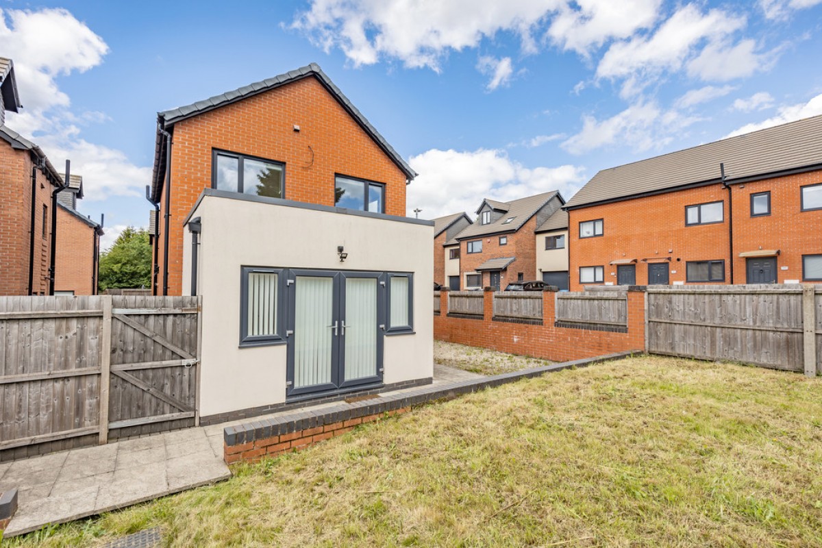 Browns Blue Close, Markfield