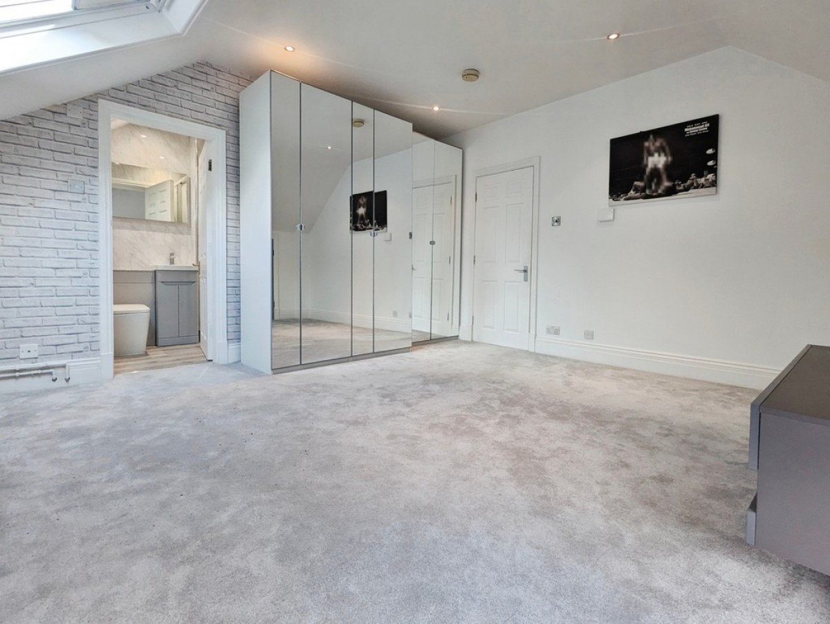 Harlow Moor Drive, Harrogate
