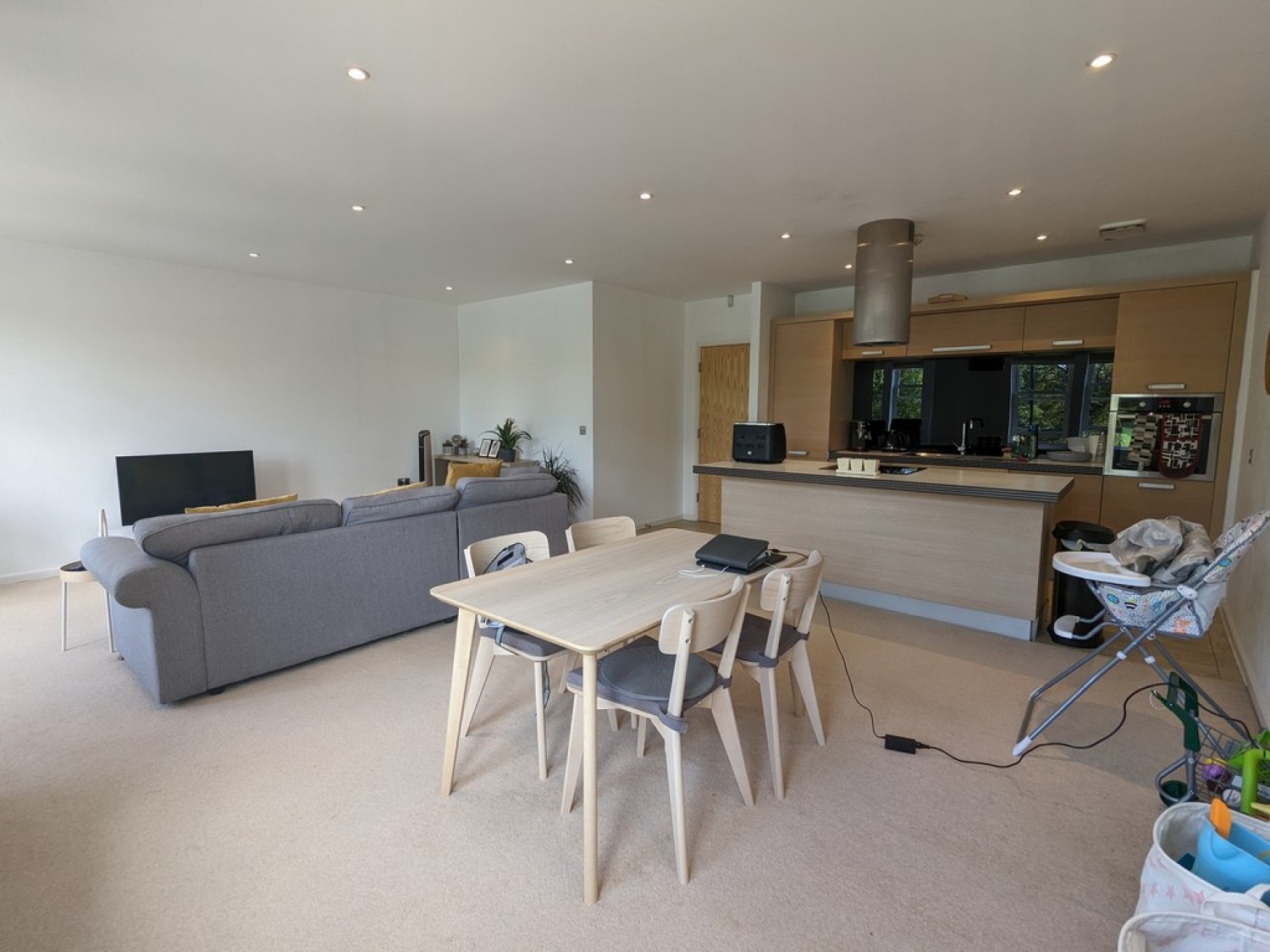 2 bedroom Flat for Letting West Park