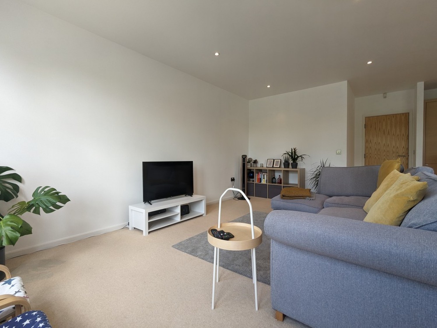 2 bedroom Flat for Letting West Park