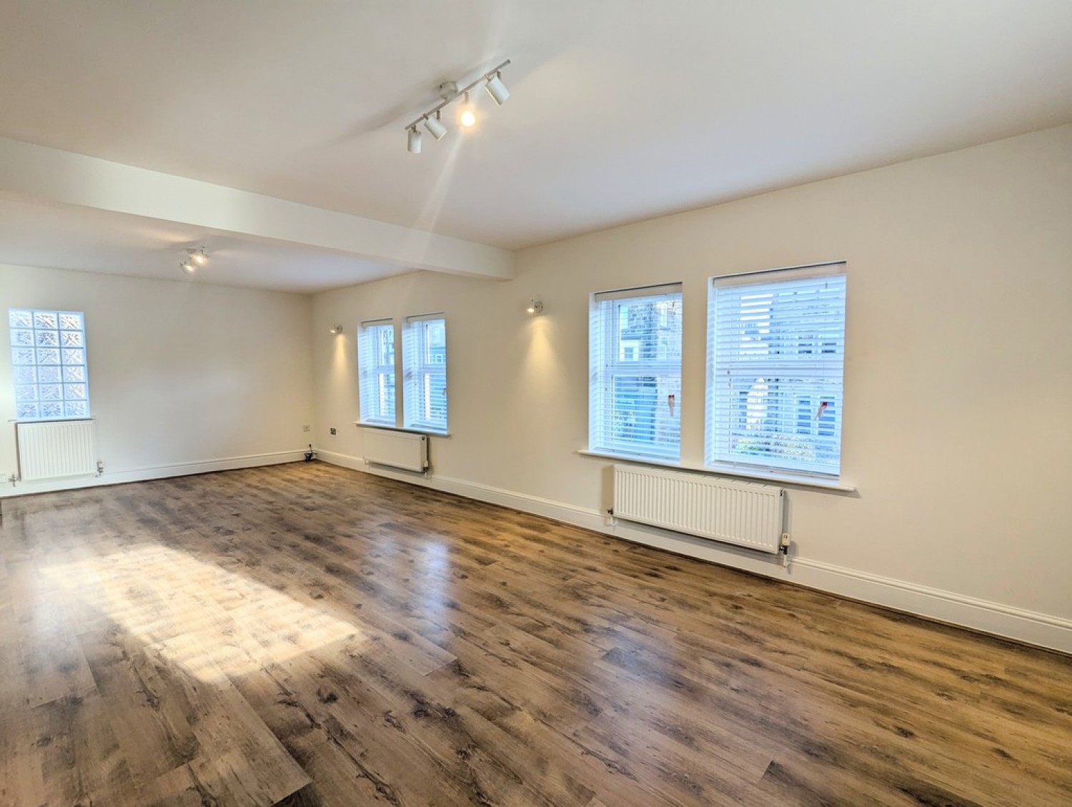 2 bedroom Flat for Letting Cold Bath Road