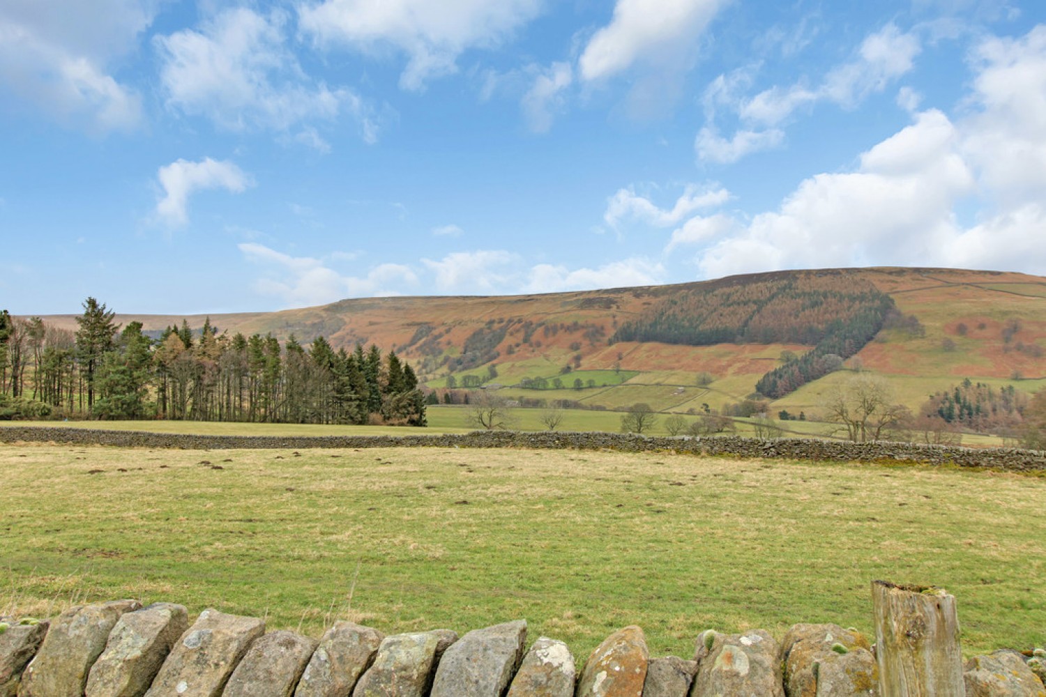 Stonebeck House to In Moor Lane , Middlesmoor