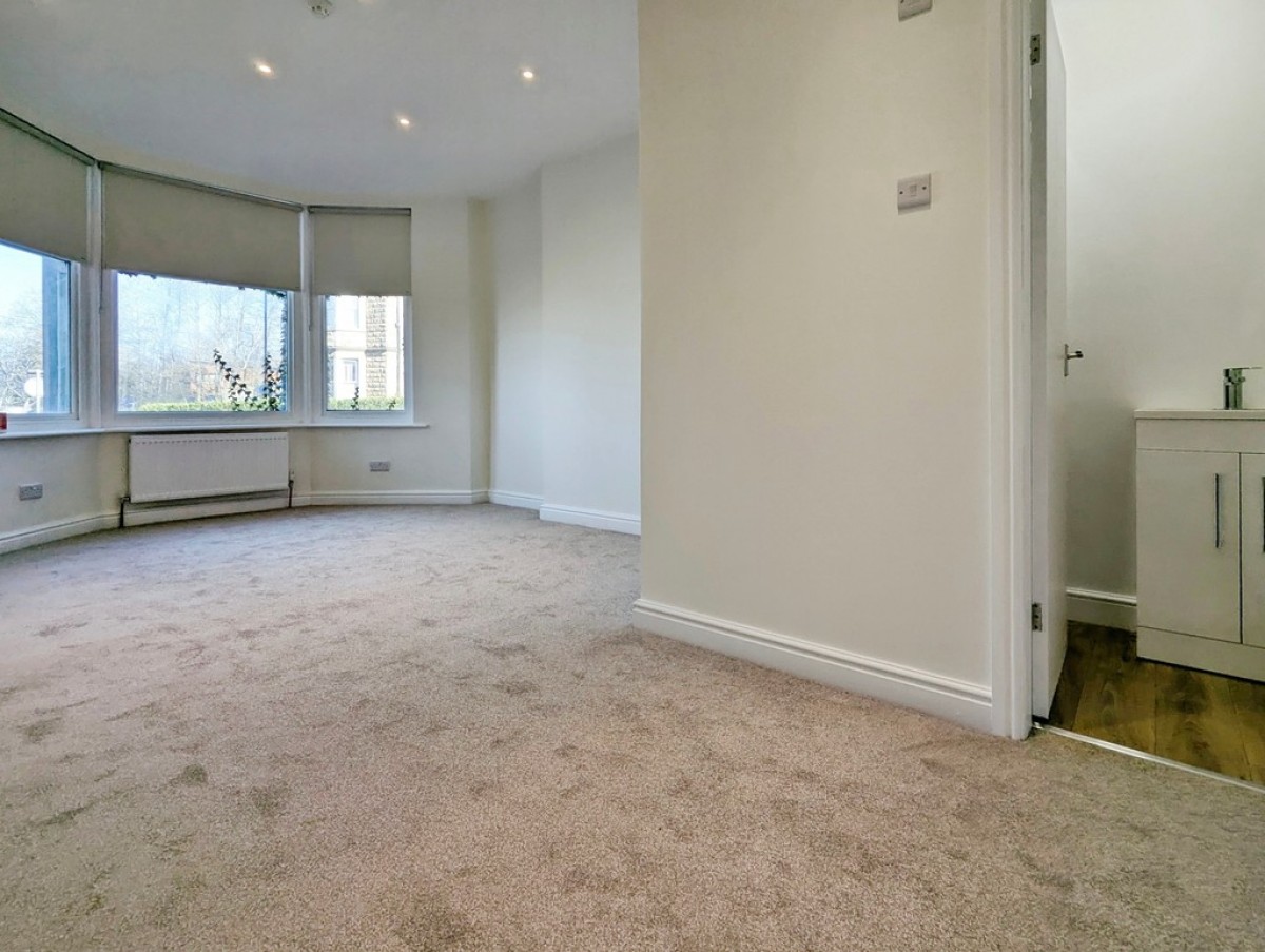 Flat 1, 6 Dragon Avenue