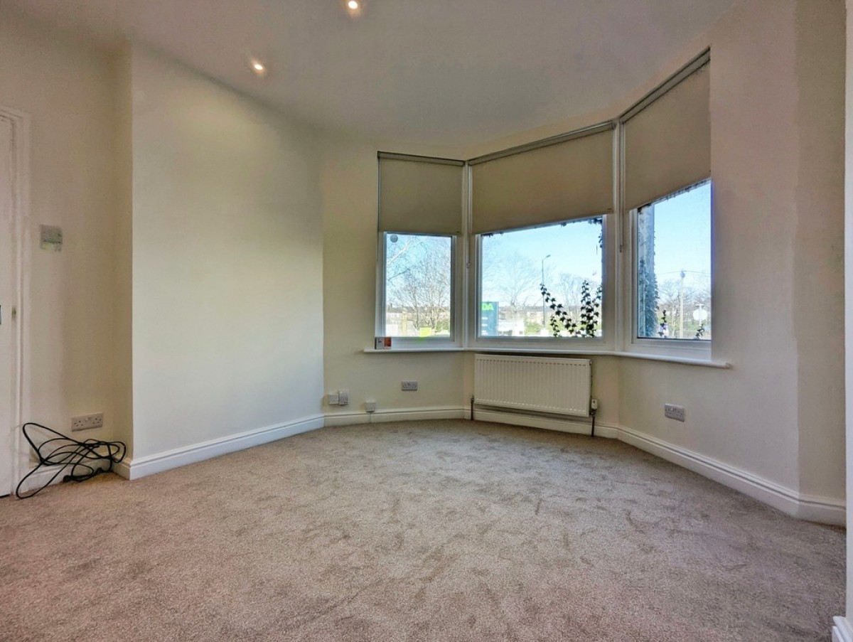 Flat 1, 6 Dragon Avenue